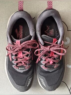Brooks Women’s Cascadia 16 Explore Any Trail Hiker